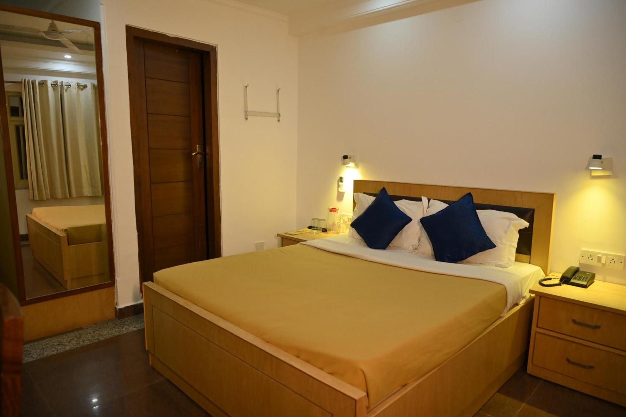 Hotel Dh Dharamshala Exteriör bild