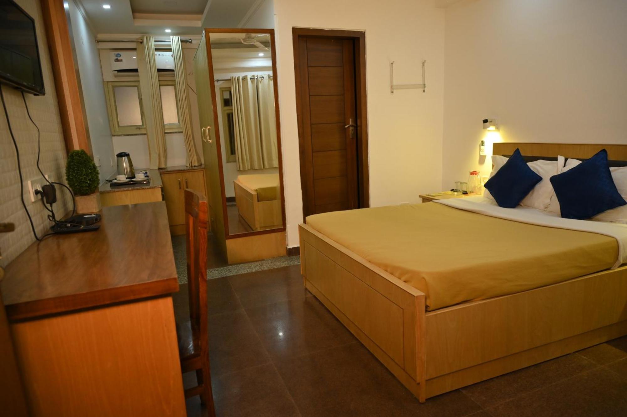 Hotel Dh Dharamshala Exteriör bild