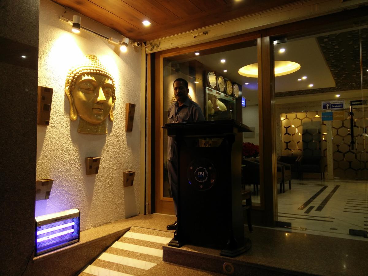Hotel Dh Dharamshala Exteriör bild